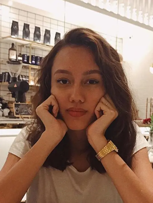 Nabila ialah putri sulung Tora Sudiro dari pernikahan pertamanya dengan Anggraini Kadiman. (Liputan6.com/IG/nabilasudiro)