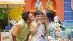 Rafathar Malik Ahmad anak dari Raffi Ahmad baru saja merayakan pesta ulang tahun yang ke-7. Meski berulang tahun di tanggal 15 Agustus, acara pesta baru digelar pada tanggal 20 Agustus.(Instagram/raffinagita1717)