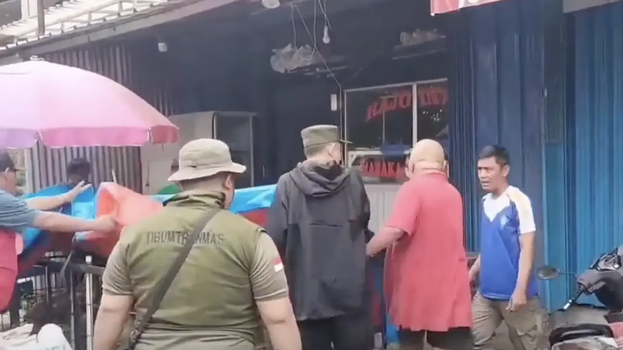 Wali Kota Bekasi Diancam Senjata Tajam saat Penertiban PKL