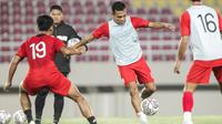 Sesi official training Persis Solo di Stadion Manahan, Jumat (24/9/2021) malam. (Dok Persis Solo)