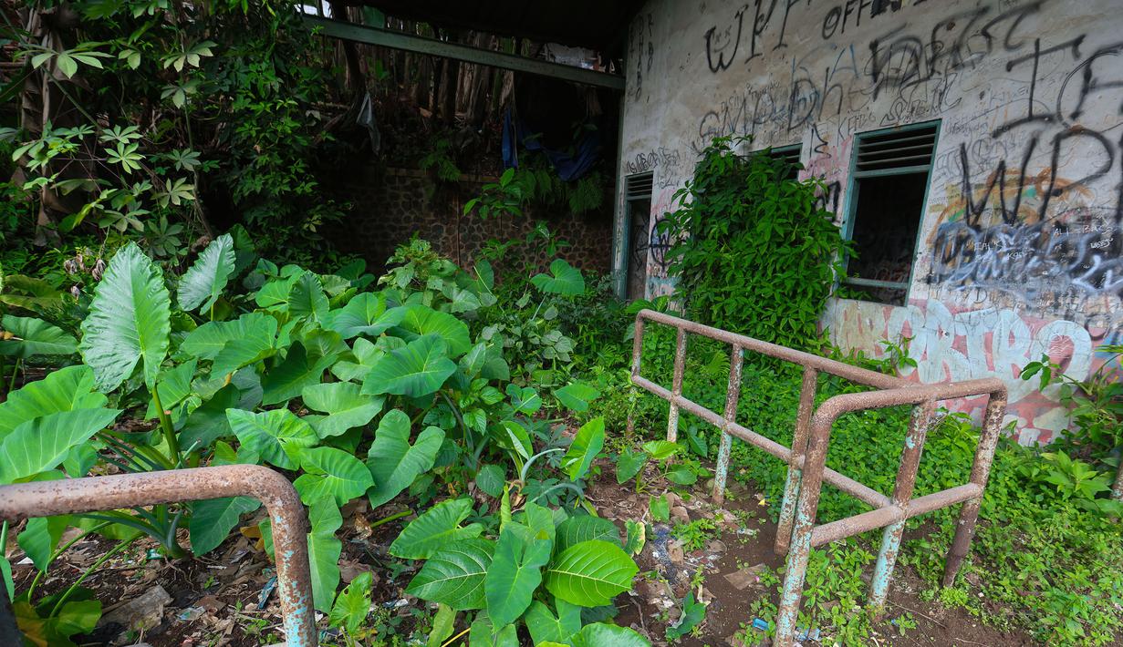 Penghentian operasional Stasiun Gunung Putri seiring dengan dihentikannya jasa Kereta Rel Diesel (KRD) Nambo lantaran armada nan digunakan sudah tidak layak operasi. Tampak dalam foto, suasana dan kondisi Stasiun Gunung Putri (GPI) Kabupaten Bogor, Jawa Barat, Rabu 22 April 2026. (Kapanlagi.com/Budy Santoso)