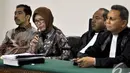 Masyitoh mengajukan pertanyaan pada saksi saat menjalani sidang lanjutan di Pengadilan Tipikor, Jakarta, Kamis (4/12/2014). (Liputan6.com/Miftahul Hayat)