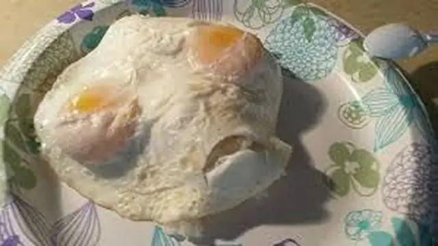 6 Kreasi Absurd Masak Telur Ini Bikin Geleng Kepala, Netizen: Malah Mirip Alien