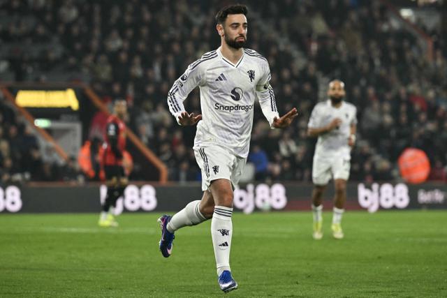 Pilihan Hati Sang Kapten: Fernandes Ingin Bertahan