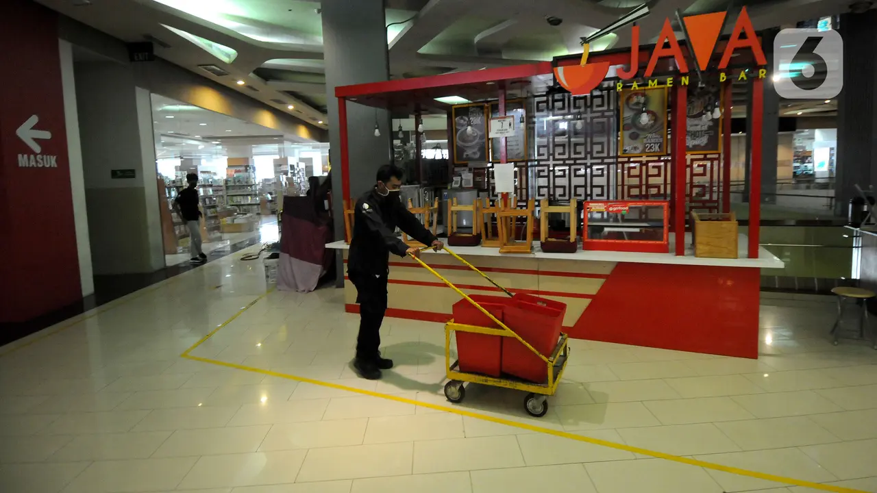 FOTO: Mal Tutup Sementara Selama Masa PPKM Level 4