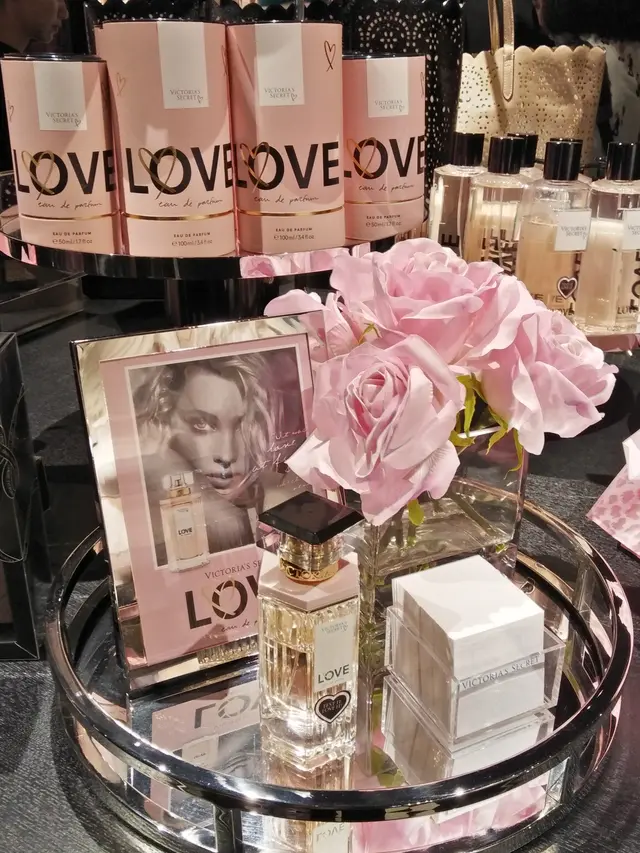 Mengintip gerai Victoria's Secret terlengkap pertama di Jakarta