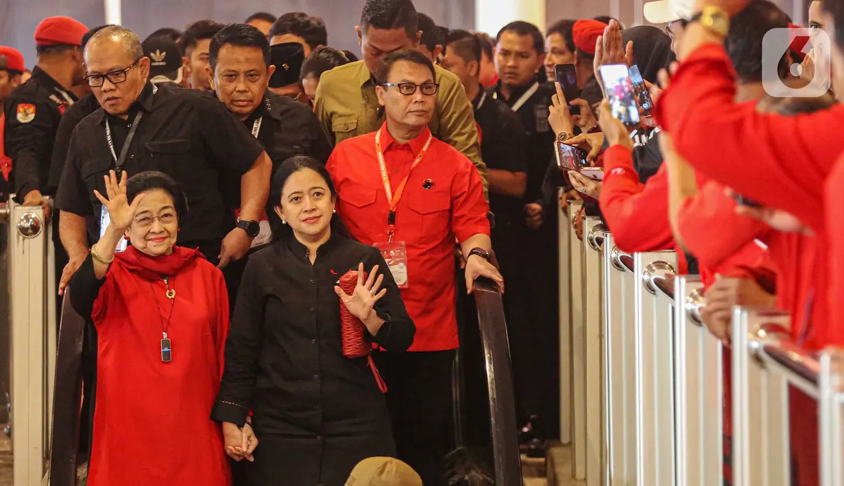 Dalam pidato politiknya, Megawati meminta para kader PDIP mengajarkan rakyat untuk memilih pemimpin yang benar. Sehingga jangan sampai masyarakat Indonesia salah memilih pemimpin. (Liputan6.com/Angga Yuniar)