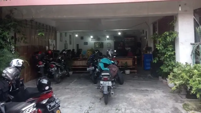 Kursus Bahasa Inggris di Bekas Garasi Hanya Rp 5 Ribu 
