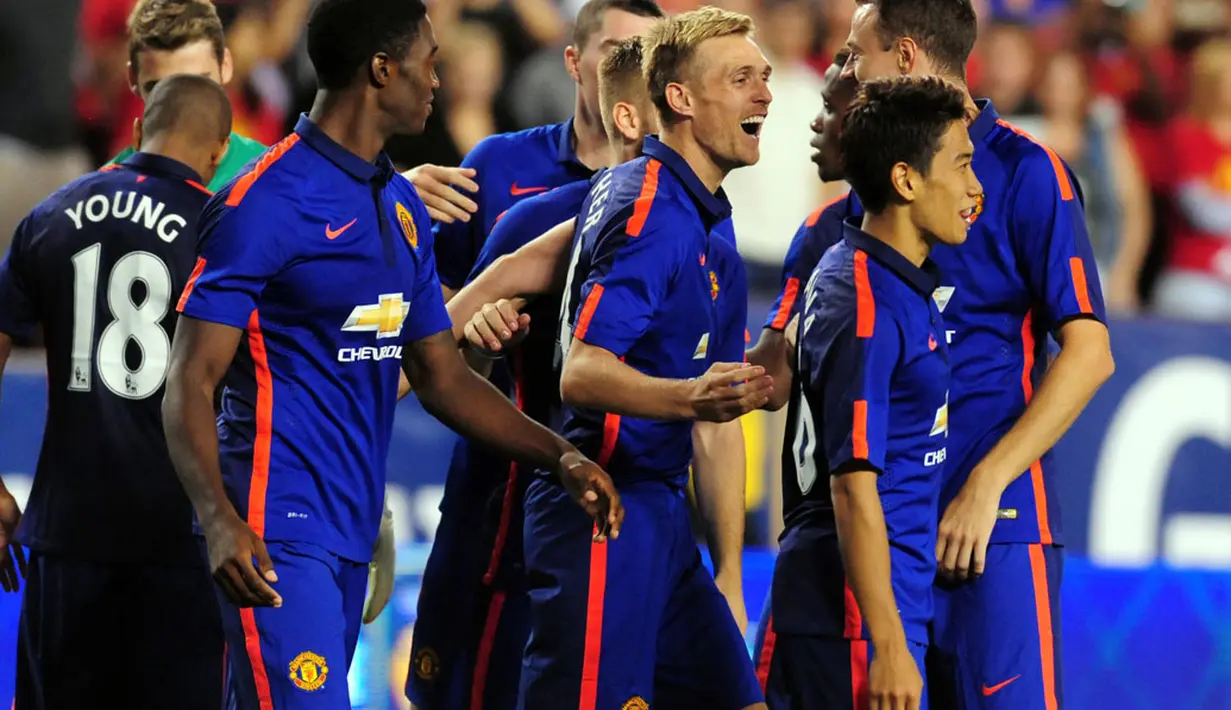 Gelandang Manchester United, Darren Fletcher (tengah), merayakan kemenangan atas Inter Milan 5-3 di FedEx Field, Washington DC, (29/7/2014). (REUTERS/Evan Habeeb-USA TODAY Sports)
