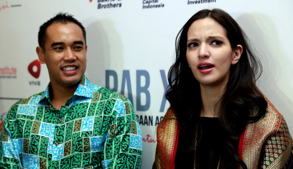 Nia mengaku suaminya sangat sabar menghadapi dirinya yang selalu marah-marah, dan menganggap suaminya selalu salah. (Wimbarsana Kewas/Bintang.com)