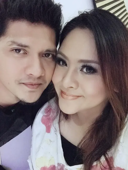 "Iya rejeki anak. Resiko, pasti ada suatu resiko yang didapat kalau mau berhasil ya harus begitu," tutur Iko Uwais di Hotel Horison, Bekasi, Jawa Barat, Kamis (12/7/2018). (instagram/audyitem)