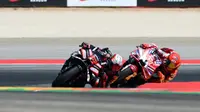 Momen Menakutkan di MotoGP Aragon: Marc Marquez dan Marco Bezzecchi Berduel Sengit dalam Kecepatan 300 Km/Jam