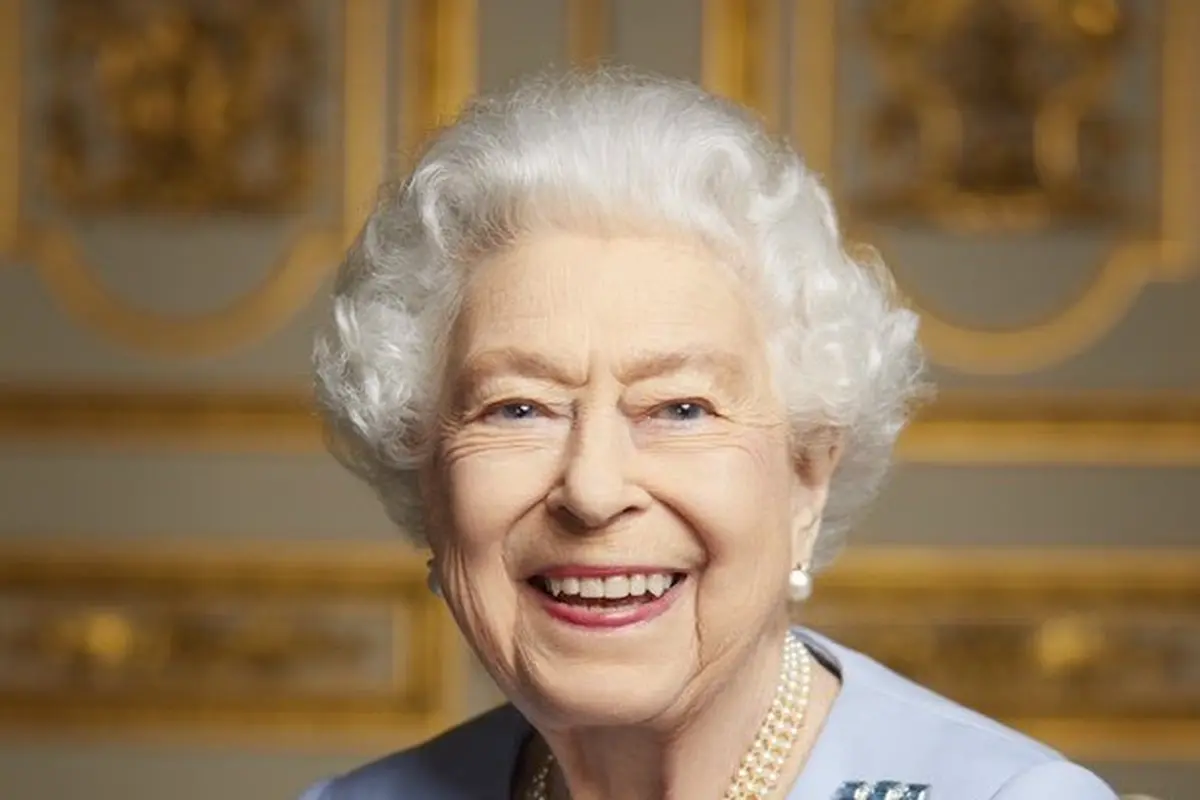 Ratu Elizabeth II