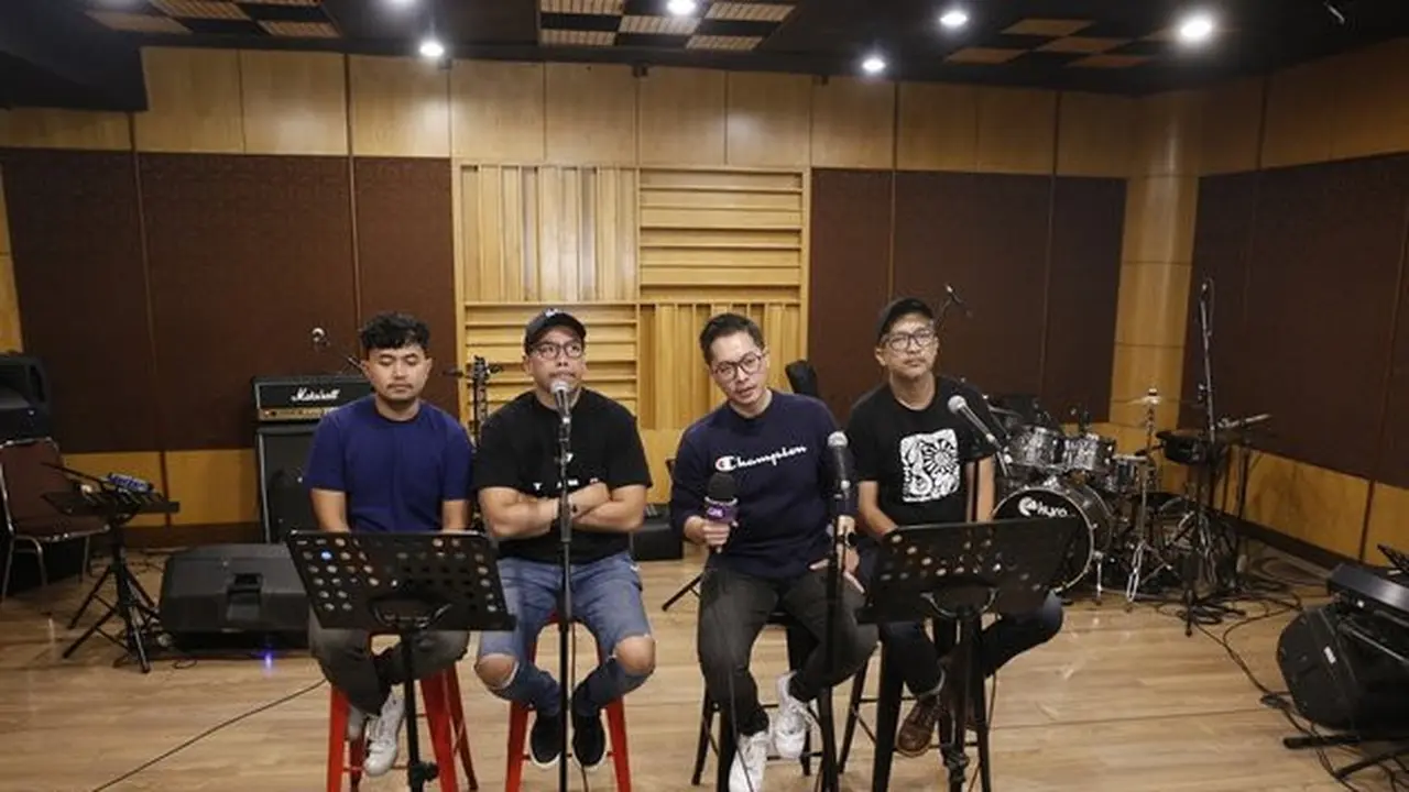 Kerispatih Latihan Bareng Sammy Simorangkir untuk Konser Gen-P Generasi Pesta. (KapanLagi.com/Bayu Herdianto /ums)