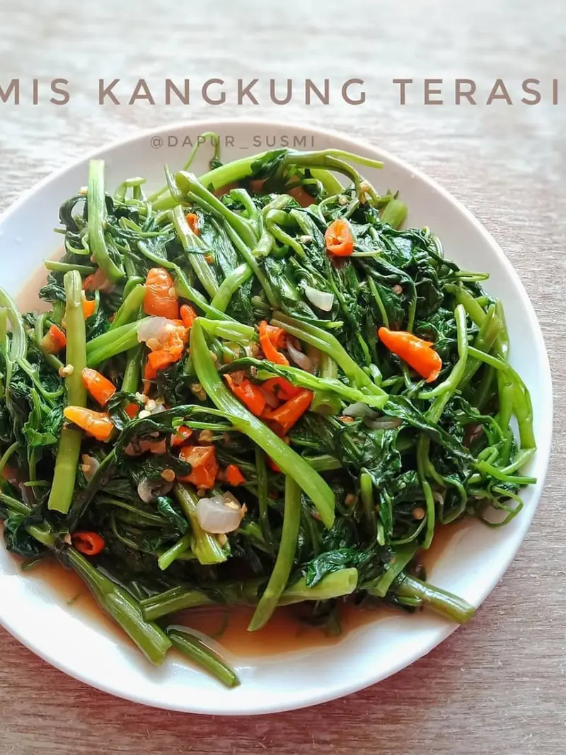 Sepiring sayur tumis kangkung