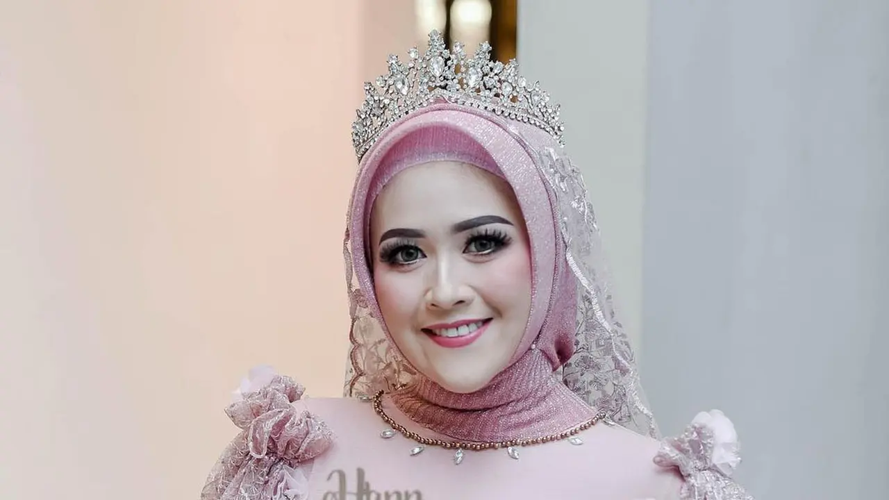 7 Momen Syukuran Ulang Tahun Meggy Wulandari yang Ke 40
