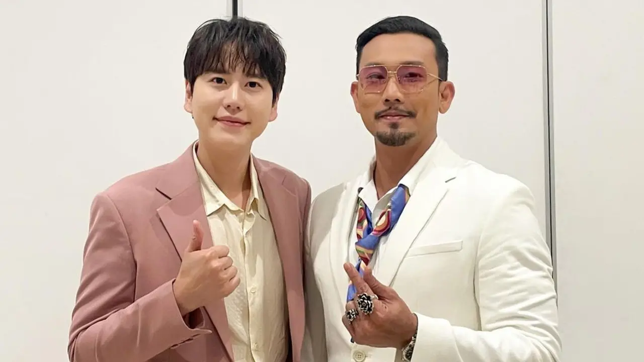 Denny Sumargo - Kyuhyun (Foto: Instagram/@sumargodenny)