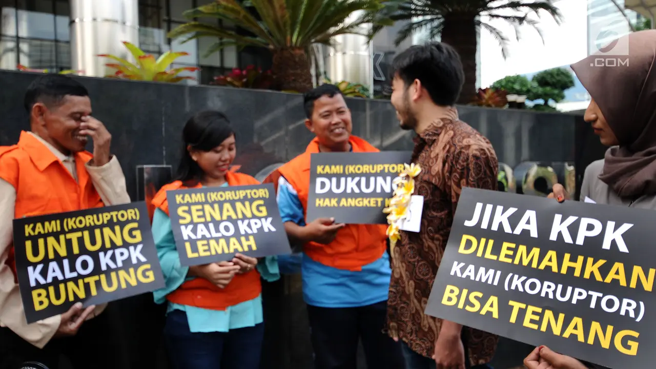 Aktivis Parodikan Pertemuan Pansus Hak Angket KPK dengan Napi Korupsi