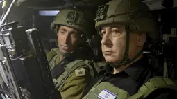 Ini merupakan kedua kalinya Netanyahu menemui pasukan tempurnya di zona tempur sejak perang pecah 9 bulan. (Avi Ohayon/Israel Prime Minister's Office via AP)