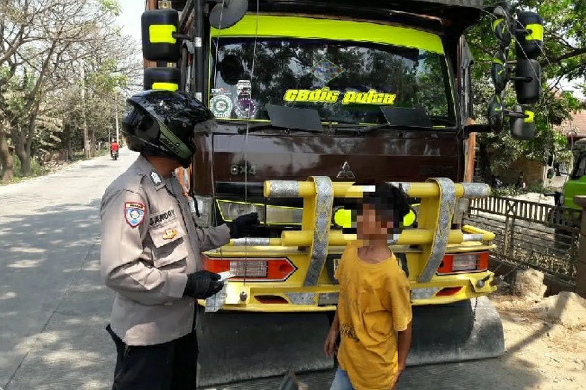 Sopir Truk