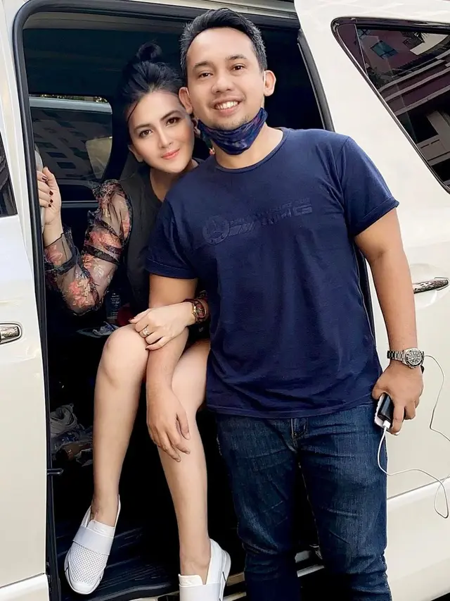 Dokter Elvin Gultom bersama Diana Dee Starlight (https://www.instagram.com/p/CDC4Y8_homa/)