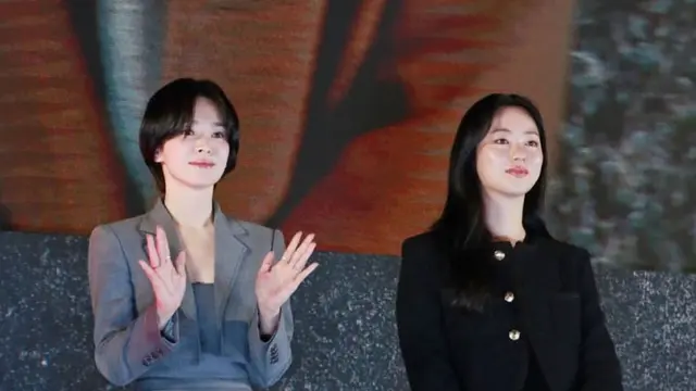 7 Potret Song Hye Kyo Tampil Cantik dengan Rambut Bondol, Makin Fresh dan Energik (credit: instagram.com/kyo1122).