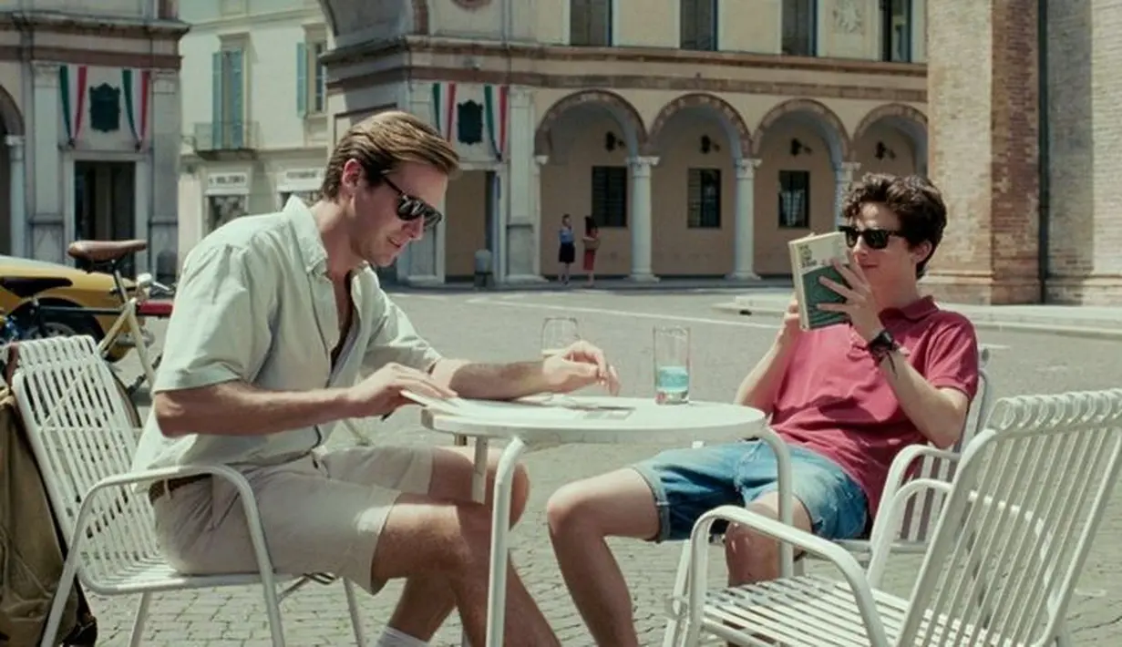 all Me By Your Name diangkat dari Novel arya Andre Aciman yang diterbitkan pada tahun 2007 yang mengangkat hubungan antara remaja 17 tahun dengan asisten ayahnya. (Sony Pictures Classics)