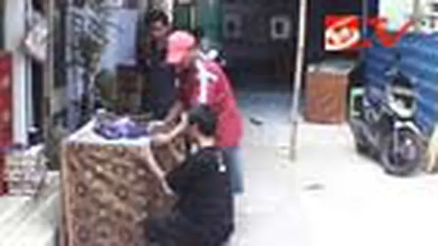 Warga Jakarta Sibuk Persiapkan Pesta Demokrasi
