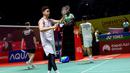 Bermain di Istora Senayan, Jakarta, Fajar/Rian butuh tiga gim untuk meraih kemenangan dengan skor, 13-21, 21-19, 21-11 atas pasangan ranking 24 dunia. (Bola.com/Bagas lazuardi)