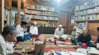 Para Kiai yang tergabung dalam organisasi Dewan Pakar menggelar istigosah dan diskusi menolak pembangunan PLTS di Kabupaten Sumenep.