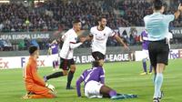 Hakan Calhanoglu menjadi pemain Turki pertama yang mencetak gol bagi AC Milan. (Bola.com/Reza Khomaini)