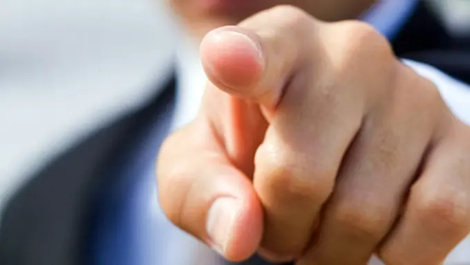 Video: Jangan Jahat Sama Orang Gila, Mungkin Dia Pahlawan Bagimu!