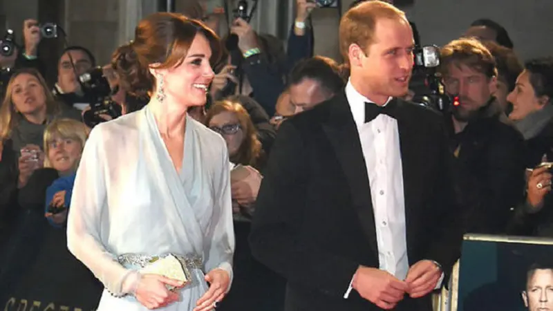 Kate Middleton dan Pangeran William saat menghadiri pemutaran film Spectre