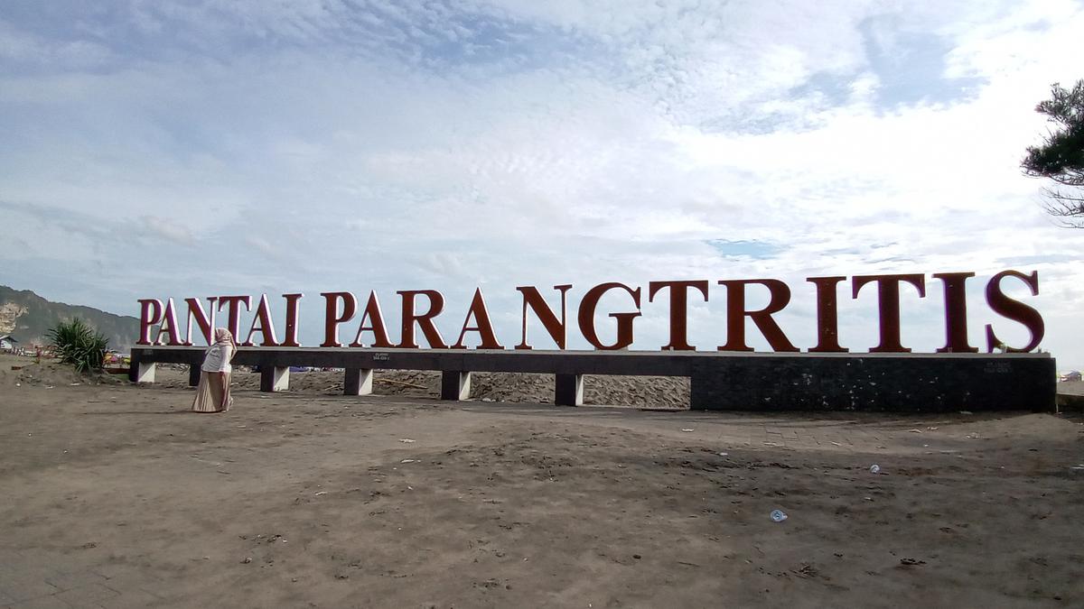 14 Rekomendasi Tempat Makan Enak di Jalan Parangtritis, Kuliner Wajib saat Liburan ke Jogja 2025