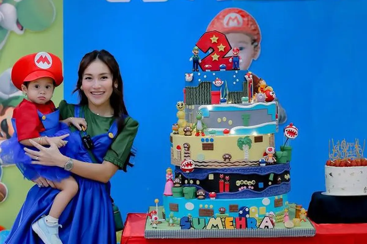Ayu Ting Ting Kompak dengan Bilqis Saat Rayakan Ulang Tahun Keponakan Ke-2