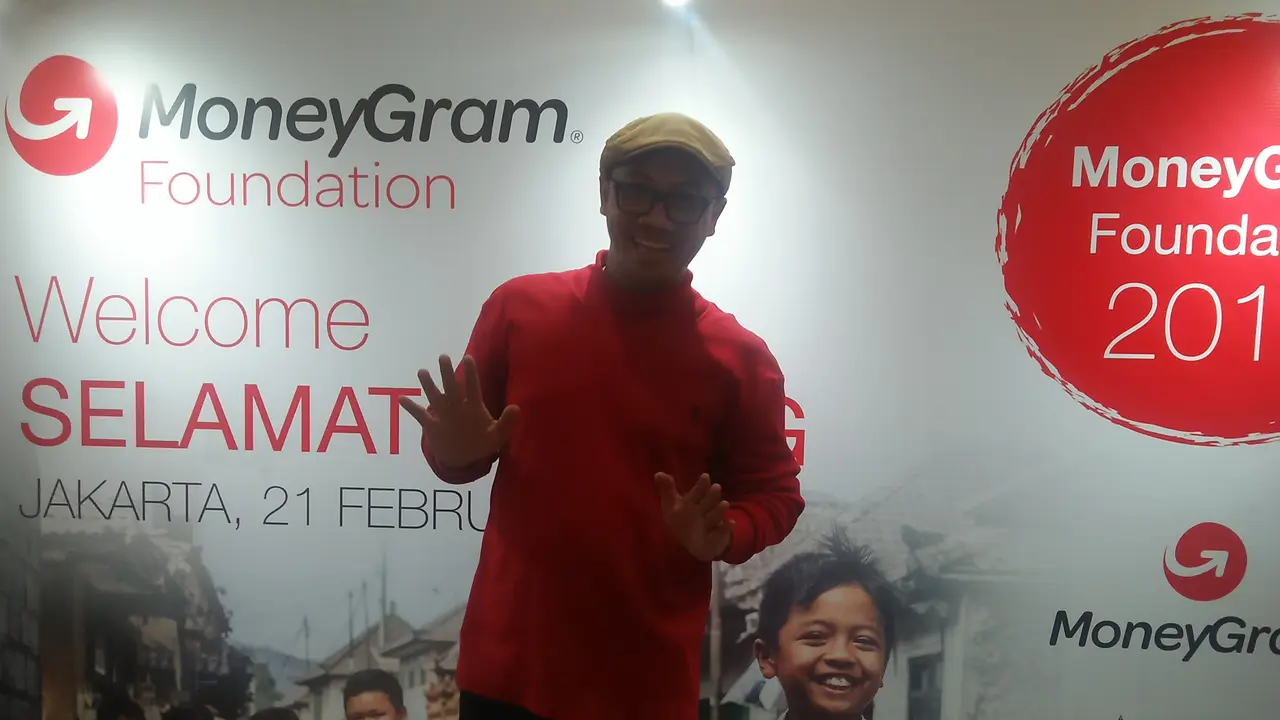 Awam Prakoso adalah seorang Story Telling/Pendogeng