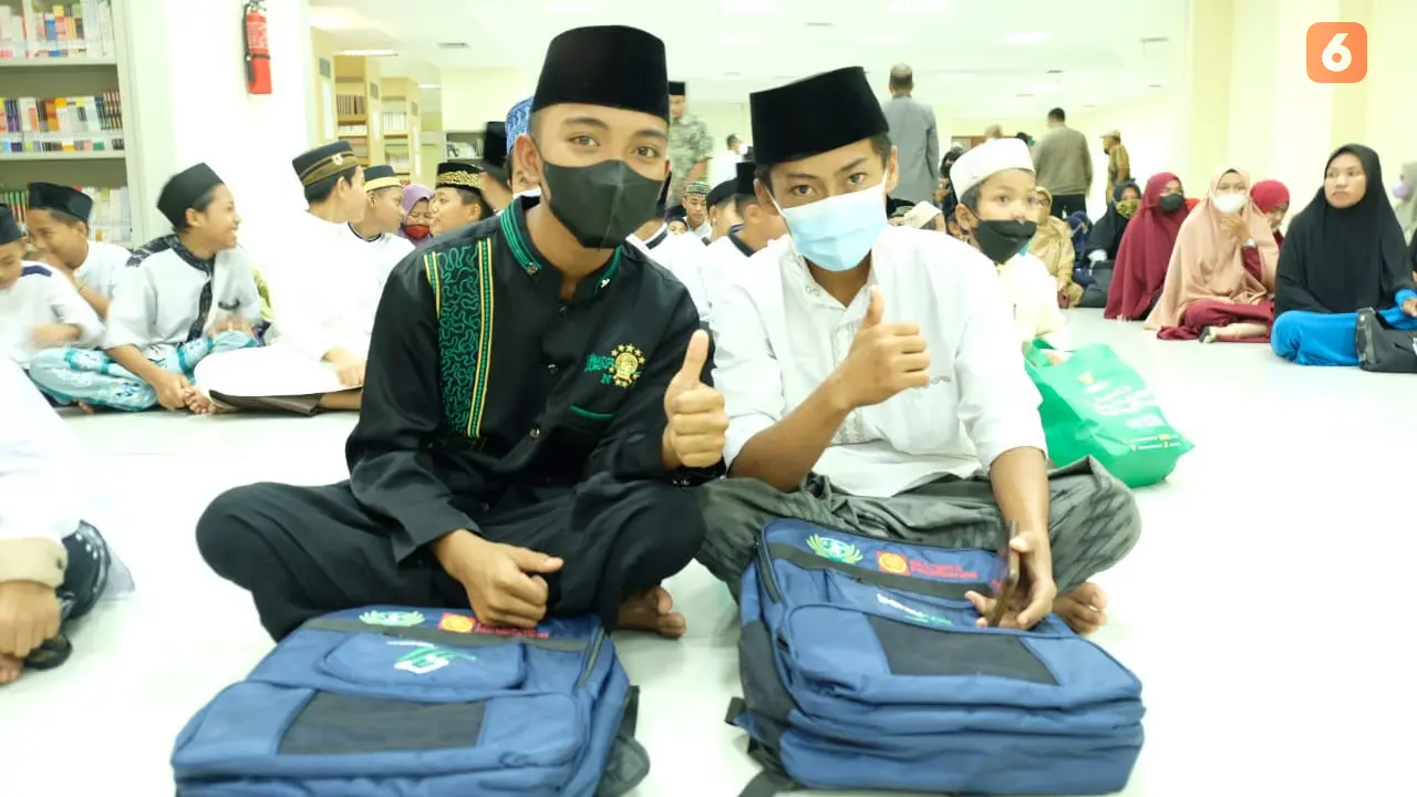 Paket Pendidikan untuk Santri
