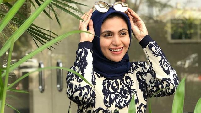 Unggahannya Sempat Bikin Heboh, 7 Gaya Asha Shara Saat Kenakan Hijab