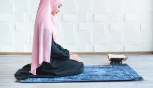 Ilustrasi Melaksanakan Sholat Credit: pexels.com/pixabay