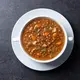 Tak ketinggalan, saus yogurt menjadi elemen penyegar yang menyatukan seluruh rasa. [Dok/freepik.com/chandlervid85]