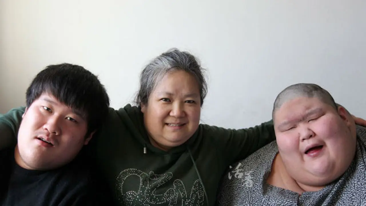 Jadi Orangtua Tunggal, Ibu Ini Berjuang demi Anak Lumpuh Otak