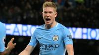 Pemain Manchester City, Kevin De Bruyne (kanan) menempati peringkat keenam pencetak gol terbanyak tim, yakni dengan koleksi tujuh gol hingga pekan ke-34 Premier League. (AFP/Lindsey Parnaby)