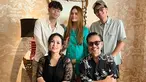 Melalui akun Instagram, Ferry Salim mengunggah momen bersama istri dan anak-anaknya saat liburan bersama. Keluarga selebriti ini tampak memilih Inggris sebagai destinasi wisata akhir tahun. (Liputan6.com/IG/@ferrysal1m)