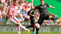 Stoke City vs Liverpool (Reuters/Jason Cairnduff)