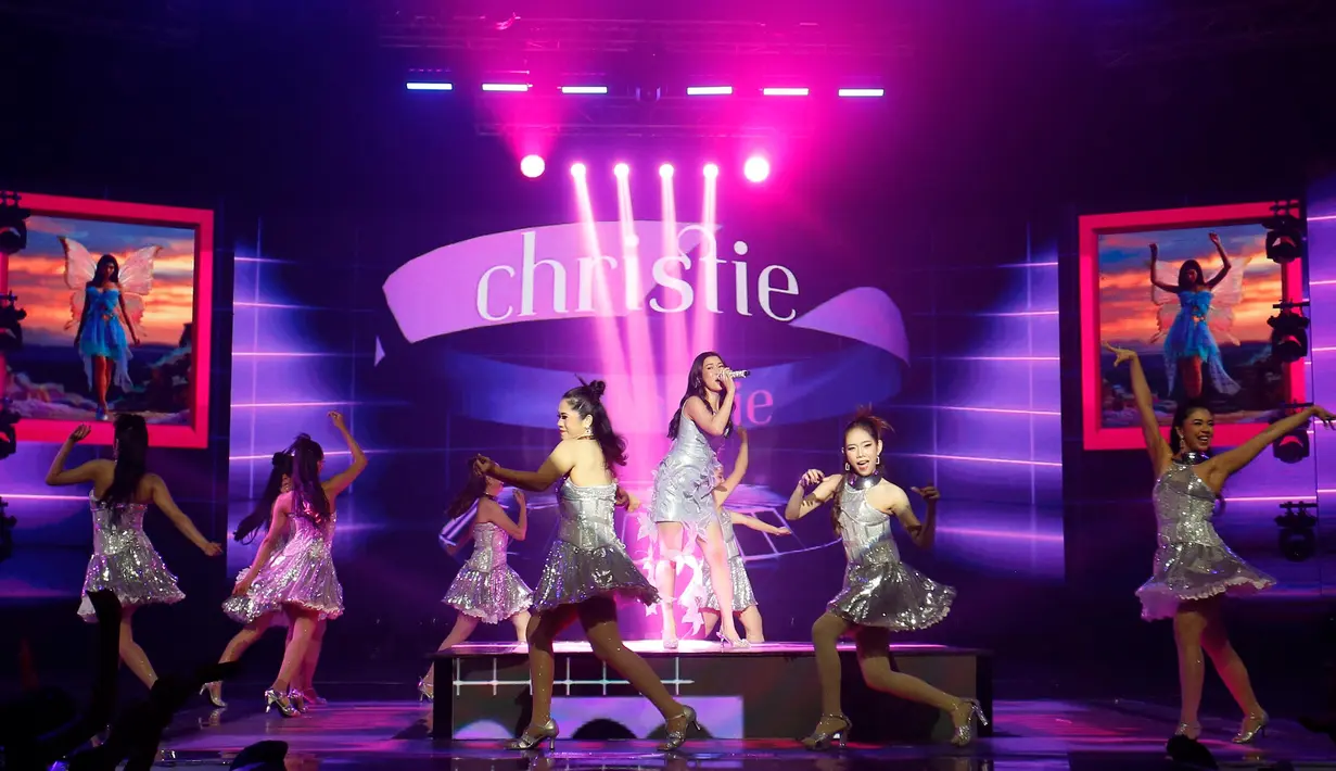 Puncak perayaan dikemas dalam sebuah konser bertajuk “Malam Puncak HUT SCTV 35 Xtraordinary”. (Kapanlagi.com/Budy Santoso)