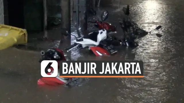 VIDEO: Banjir di Petogogan Jakarta, Kendaraan Warga Hampir Tenggelam