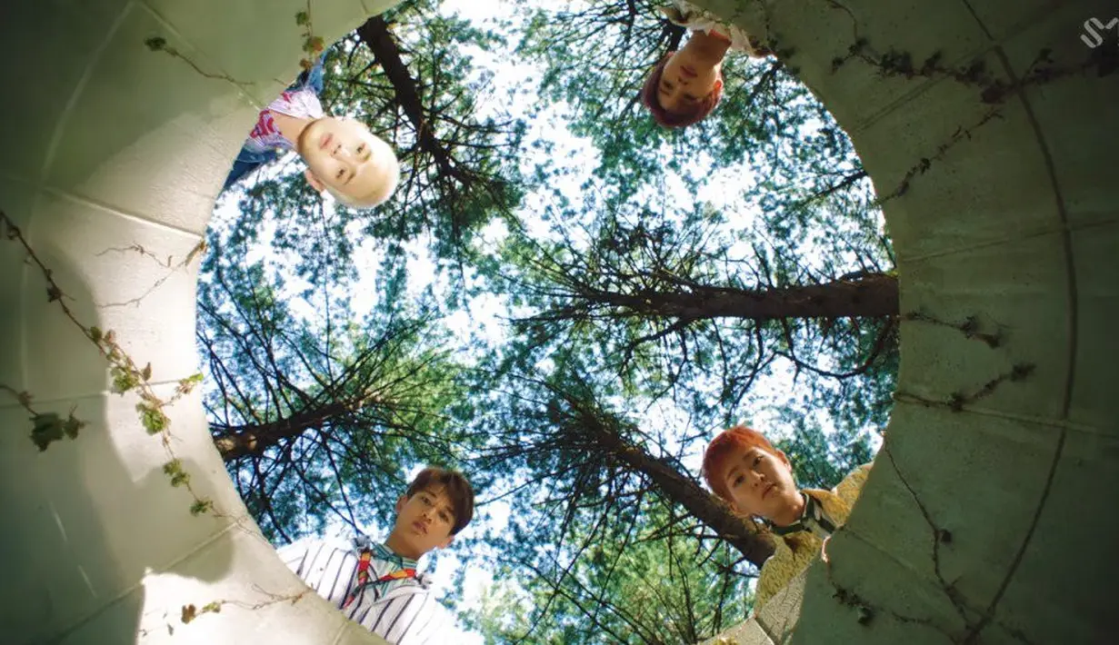 Onew mengaku jika album The Story of Light ini banyak arti dan banyak pemikiran para personel SHINee yang terkandung di dalamnya. (Foto: Allkpop.com)