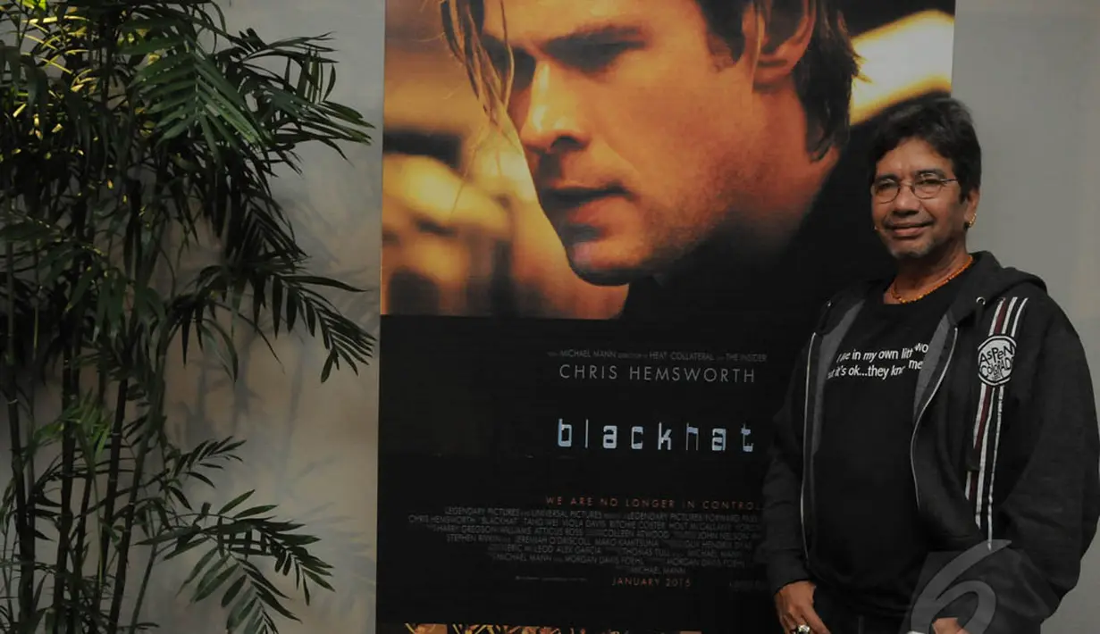 Tino Saroengallo, Production Manager Film Blachat untuk Indonesia saat menghadiri Premier Film Blackhat di Plaza Indonesia XXI, Jakarta, Selasa (13/01/2015 - Herman Zakaria)
