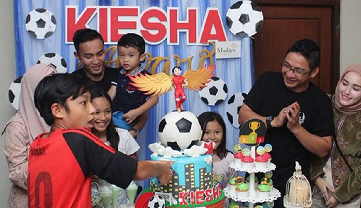 Kel. Pasha Ungu dan Okie Agustina