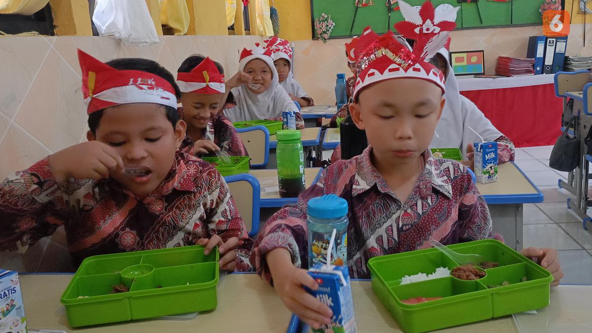 Wiranto Pantau Uji Coba Makan Siang Gratis Bagi Siswa di Cilegon Berita Viral Hari Ini Jumat 13 September 2024